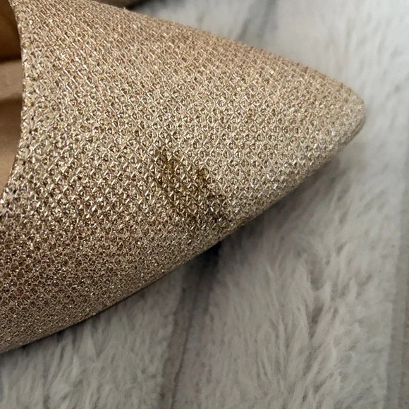 Dream Pairs Gold Women's Heels - 7.5 - Picture 3 of 6
